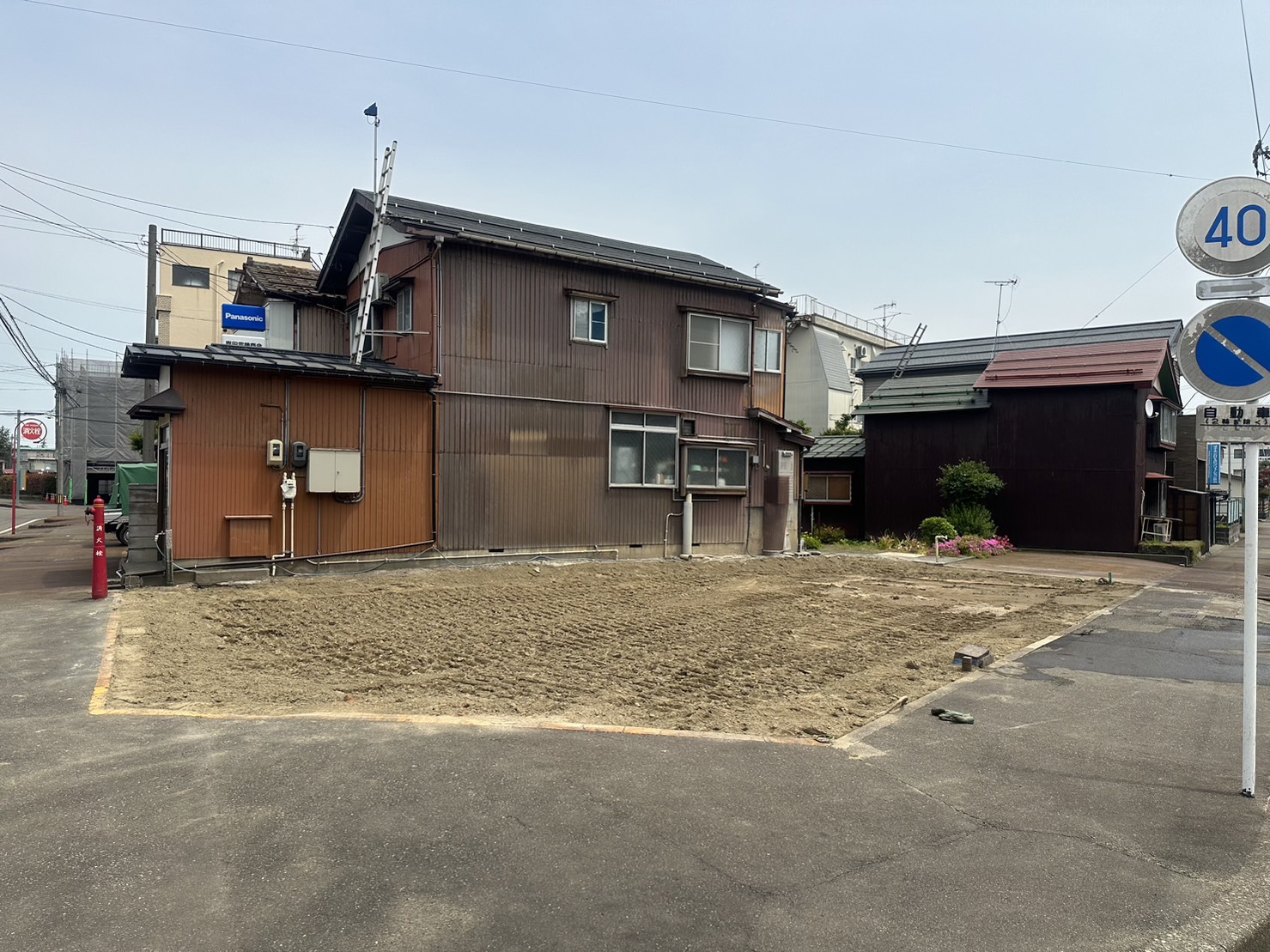 鉄骨造2階建　74坪